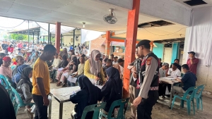 Sat Samapta Polres Langsa Laksanakan Pengamanan Penyaluran Bantuan Bagi Masyarakat Terdampak Bencana