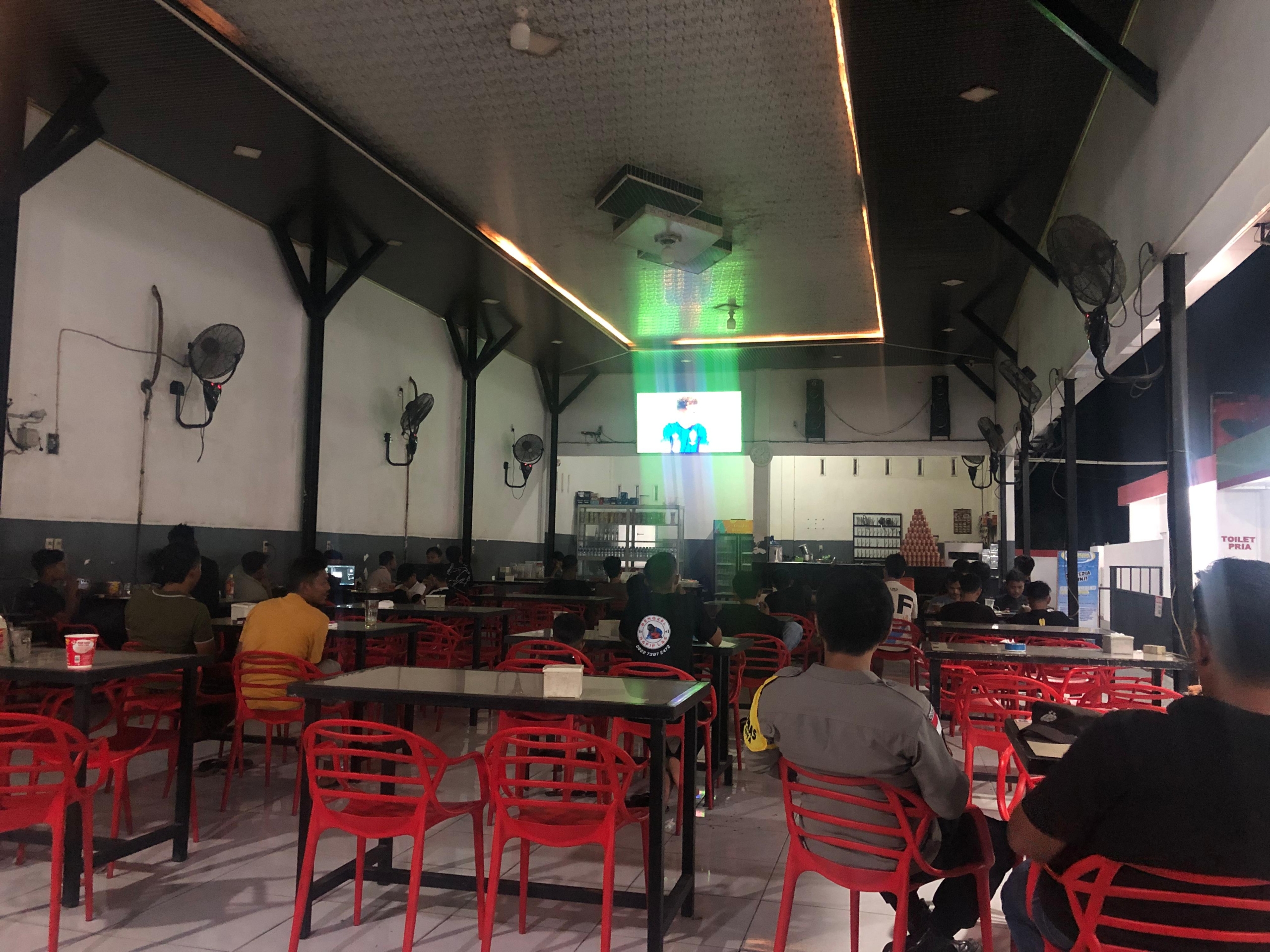 Polsek Rantau Selamat Monitoring Nobar Piala Dunia untuk Jaga Kondusivitas Wilayah