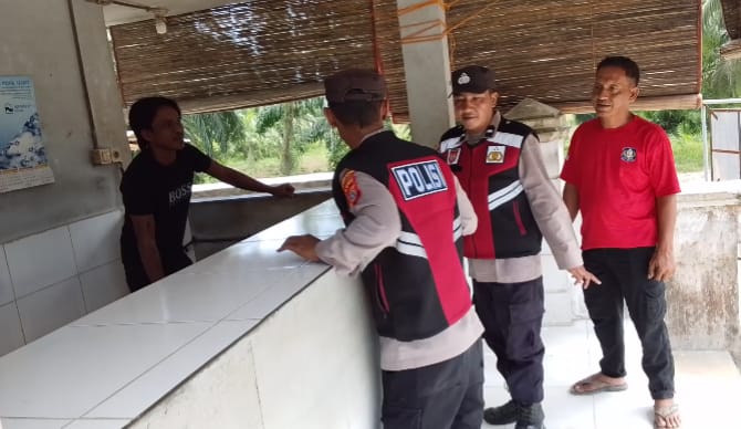 Patroli Dialogis Polsek Rantau Selamat Perkuat Keamanan di Desa Rantau Panjang