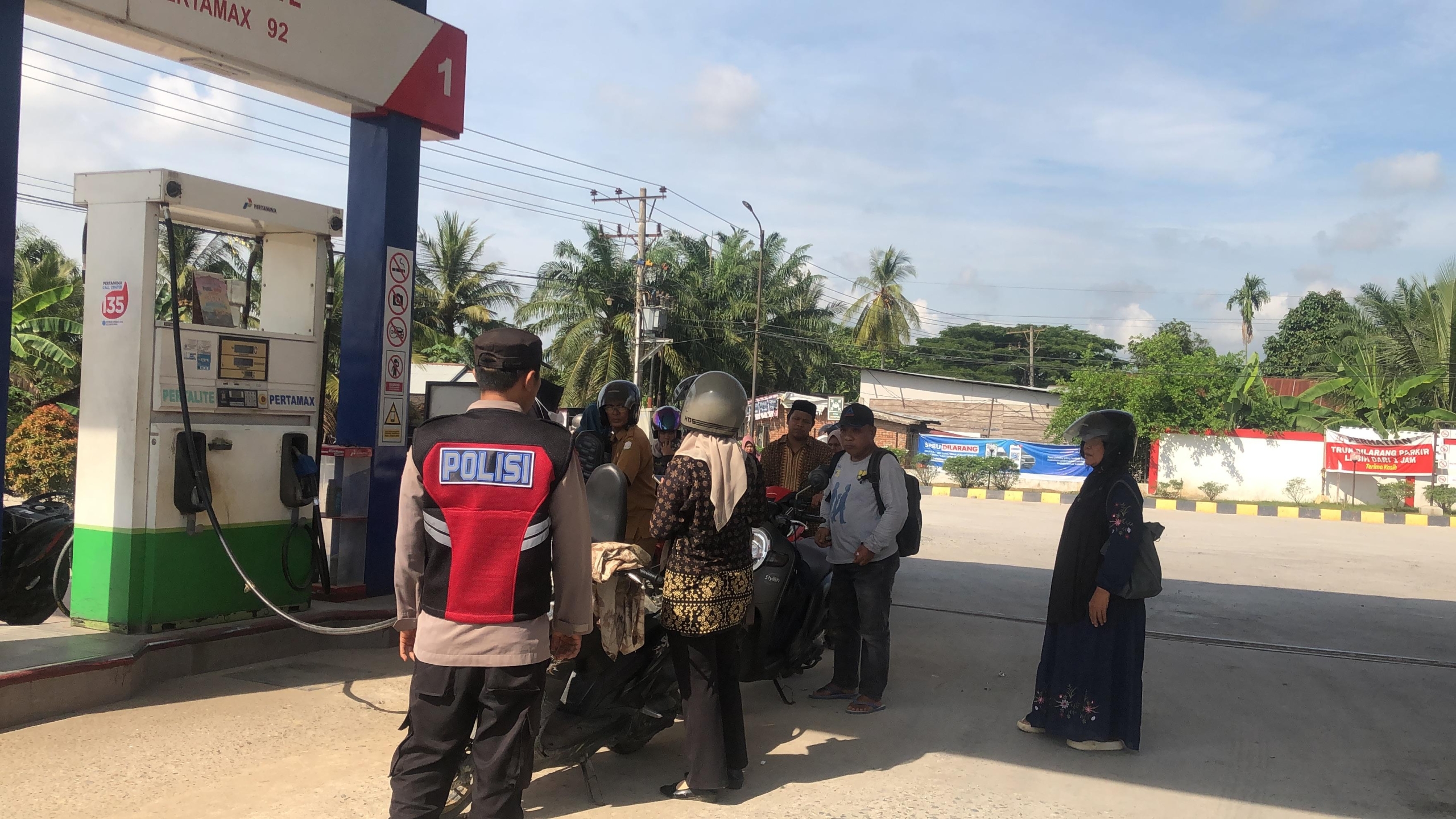 Patroli Dialogis Polsek Rantau Selamat Perkuat Pencegahan Gangguan Kamtibmas di Desa Bayeun