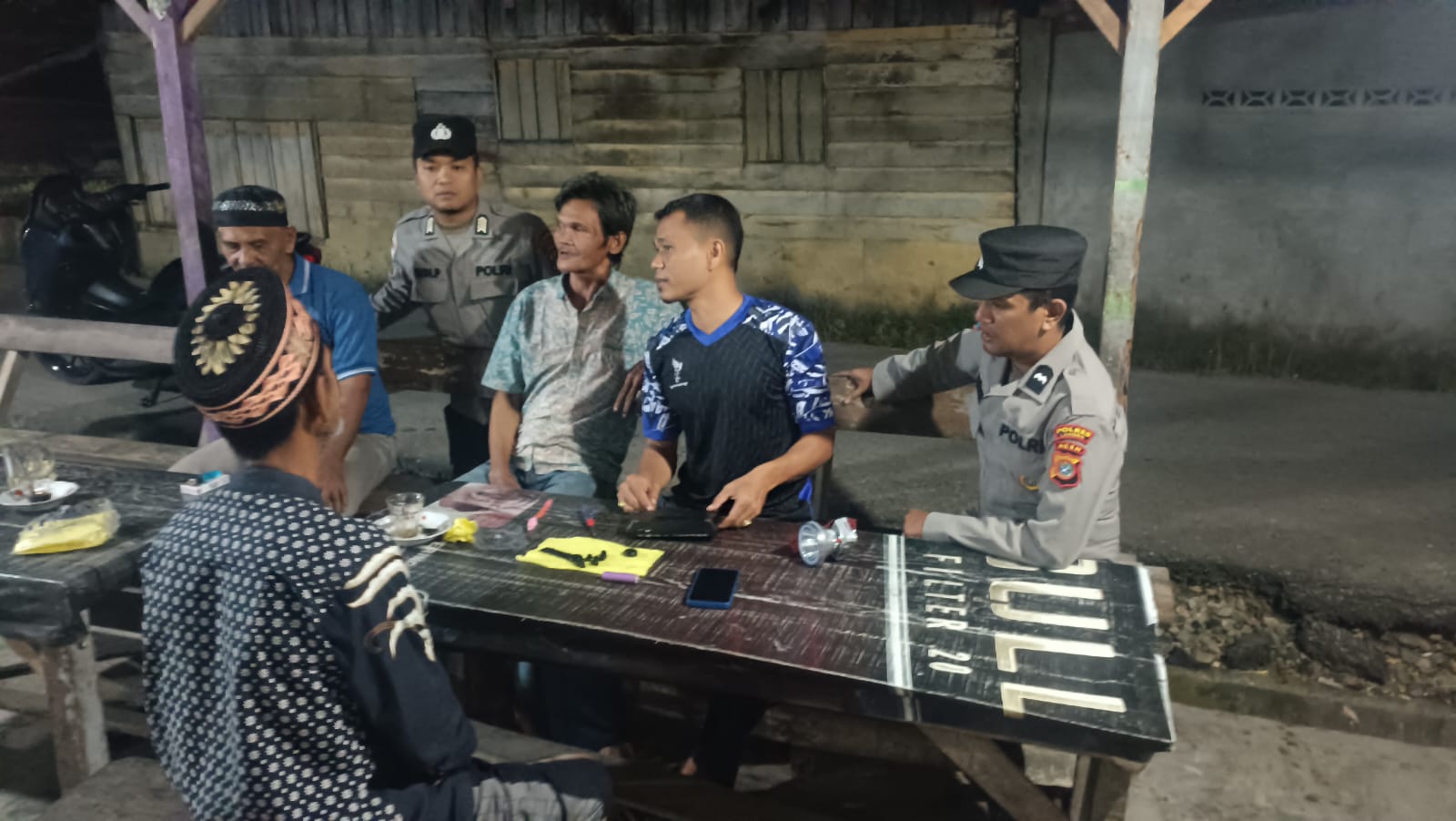 patroli malam polsek birem bayeun tingkatkan keamanan di wilayah hukum