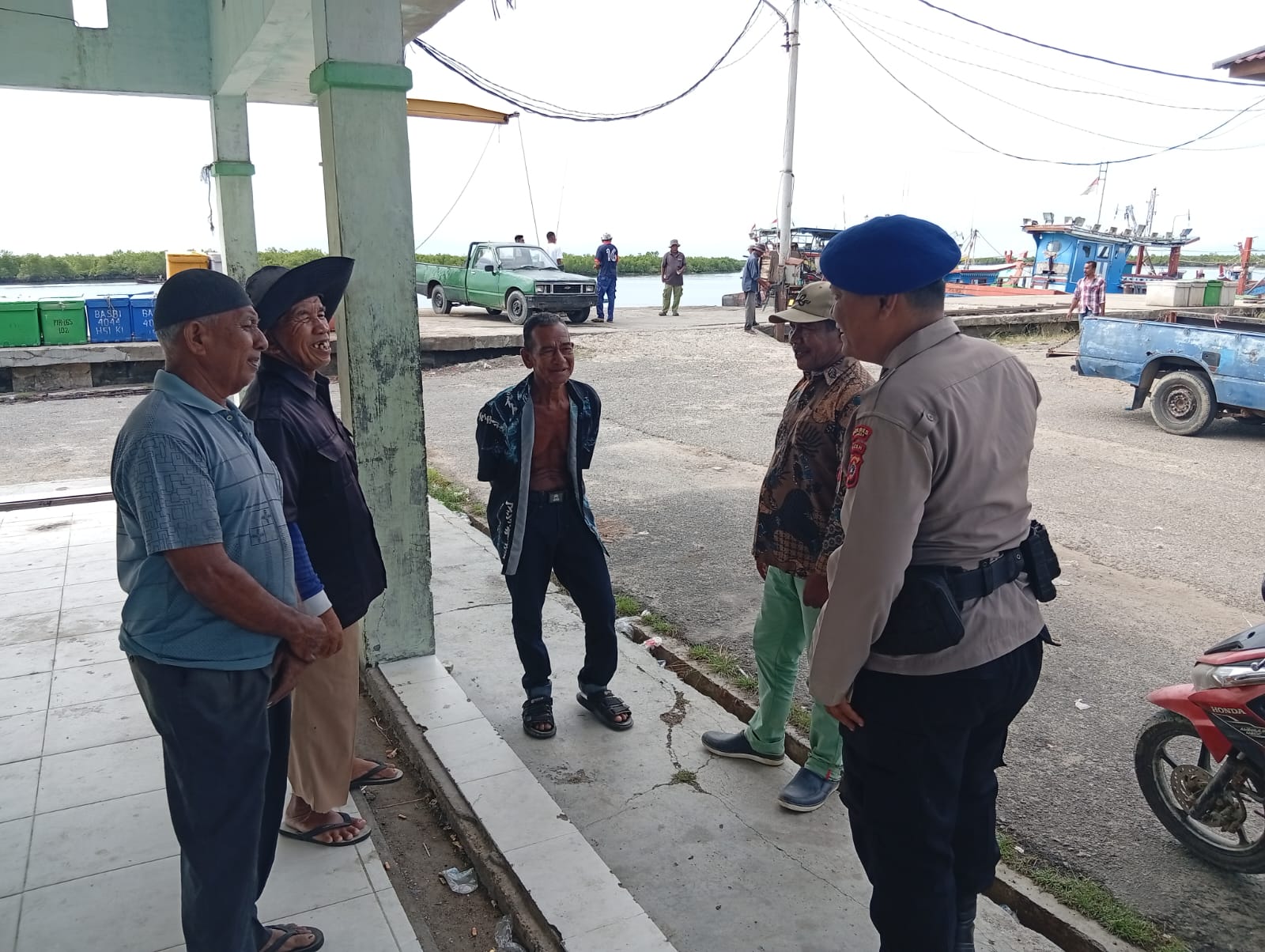 Sat Polairud Polres Langsa Tingkatkan Patroli Dialogis untuk Wujudkan Keselamatan Nelayan dan Kelestarian Laut
