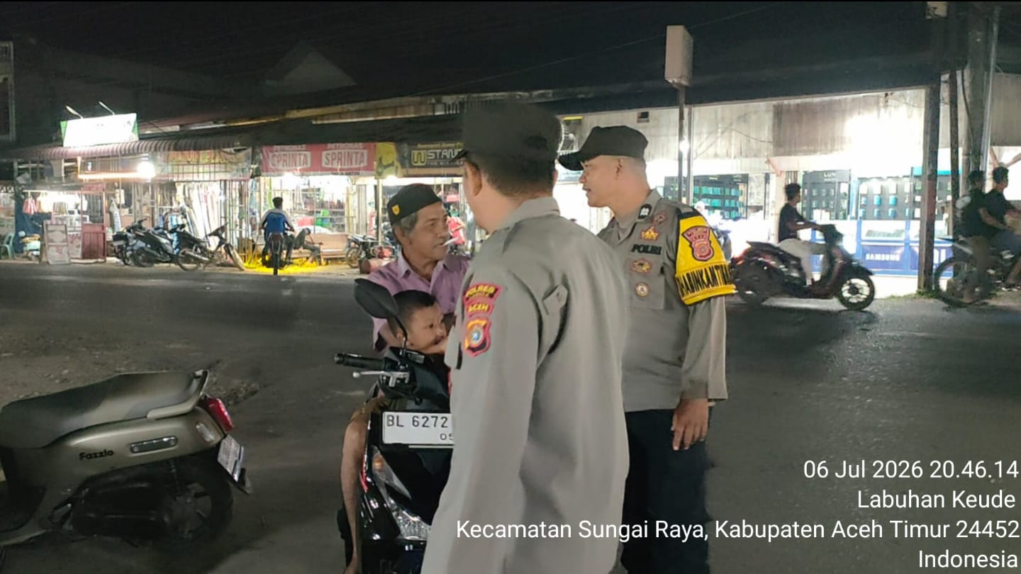 Patroli malam Polsek Sungai Raya jaga kondusivitas wilayah dan pantau aktivitas masyarakat