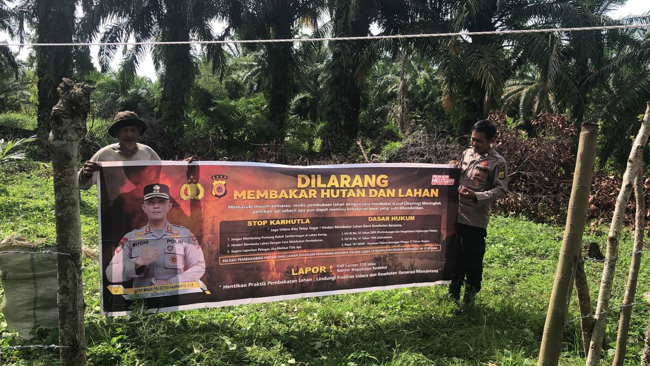 Patroli karhutla polsek rantau selamat perkuat upaya pencegahan kebakaran hutan dan lahan