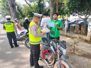 PATROLI DAN HUNTING SATLANTAS POLRES LANGSA TINGKATKAN KEPATUHAN PENGGUNA JALAN