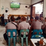 Sat Binmas Polres Langsa Monitoring Nobar Piala Dunia 2026, Pastikan Situasi Tetap Kondusif