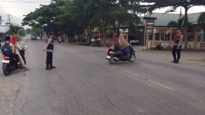 Polsek Rantau Selamat Optimalkan Strong Point Pagi demi Kelancaran Arus Lalu Lintas