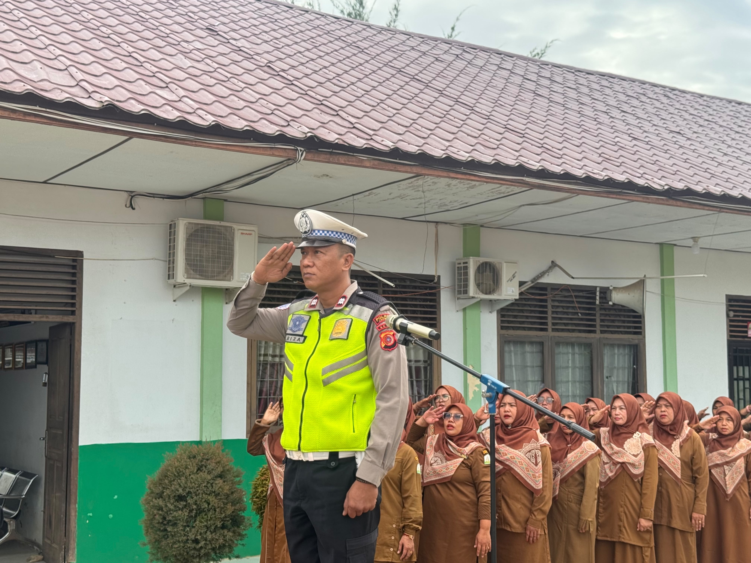 Satlantas Polres Langsa Edukasi Pelajar Melalui Program Polisi Saweu Sikula