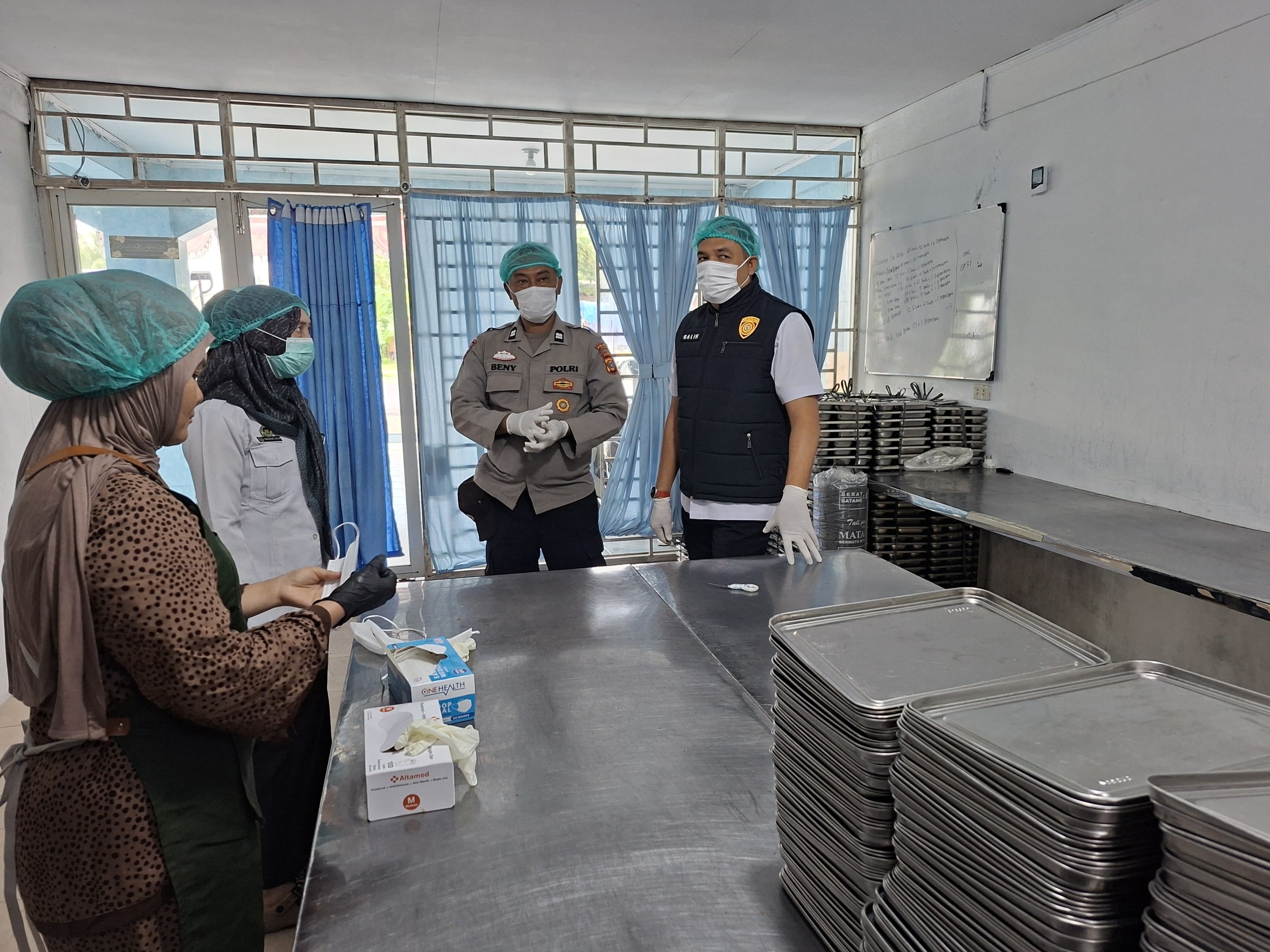 Polsek Birem Bayeun Awasi Operasional Dapur MBG Demi Menjamin Mutu dan Keamanan Pangan