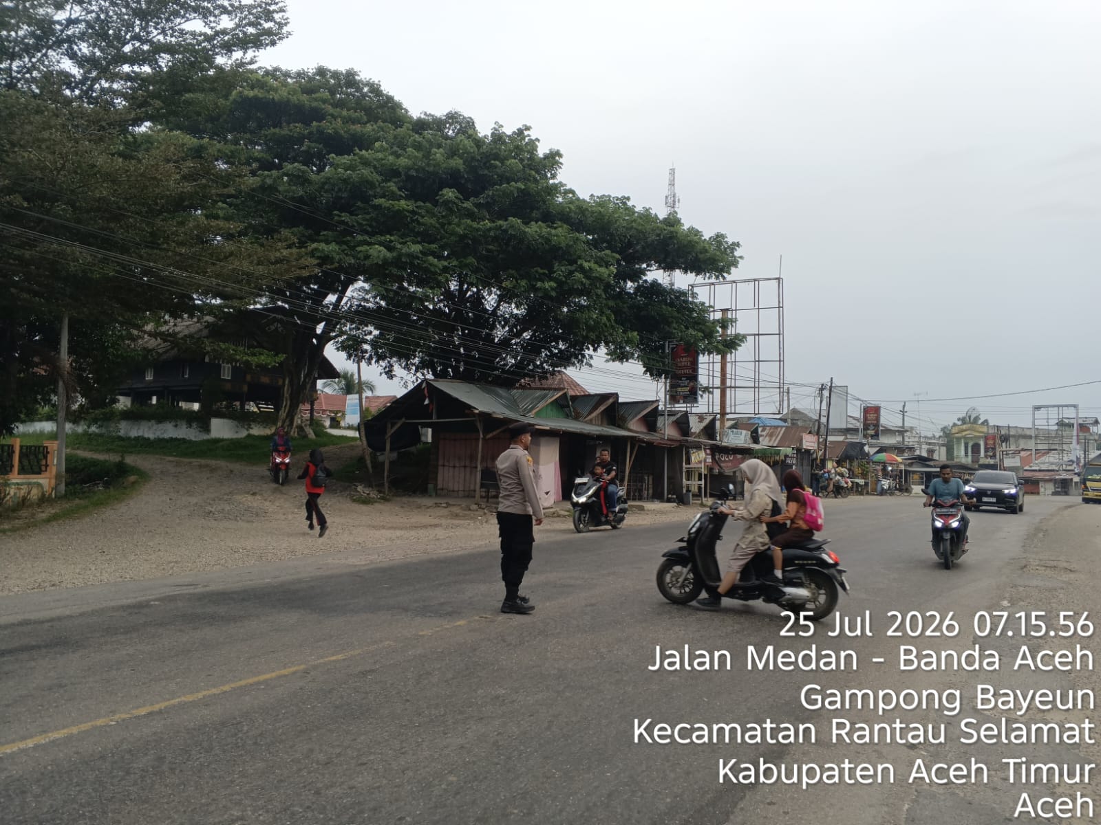 Polsek Rantau Selamat Optimalkan Strong Point Pagi untuk Kelancaran Arus Lalu Lintas