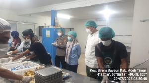 Polsek Birem Bayeun Lakukan Pengawasan Dapur MBG untuk Menjamin Kualitas dan Keamanan Pangan
