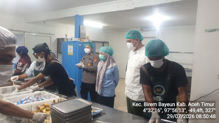 Polsek Birem Bayeun Lakukan Pengawasan Dapur MBG untuk Menjamin Kualitas dan Keamanan Pangan