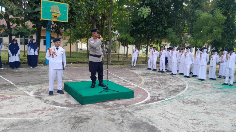 Polisi Saweu Sikula Hadir di SMA Unggul Cut Nyak Dhien, Tanamkan Disiplin dan Karakter Pelajar