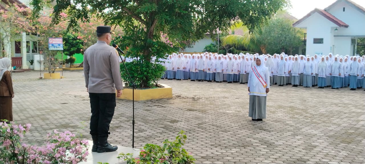Waka Polres Langsa Jadi Inspektur Upacara di SMKN 3 Langsa, Tanamkan Disiplin dan Karakter Pelajar