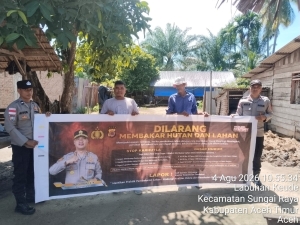 Patroli Karhutla Polsek Sungai Raya Perkuat Upaya Pencegahan Kebakaran Hutan dan Lahan