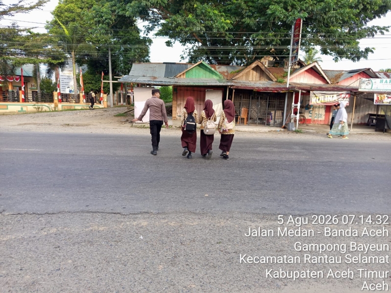 Polsek Rantau Selamat Hadirkan Strong Point Pagi untuk Wujudkan Kelancaran Lalu Lintas dan Pelayanan Masyarakat
