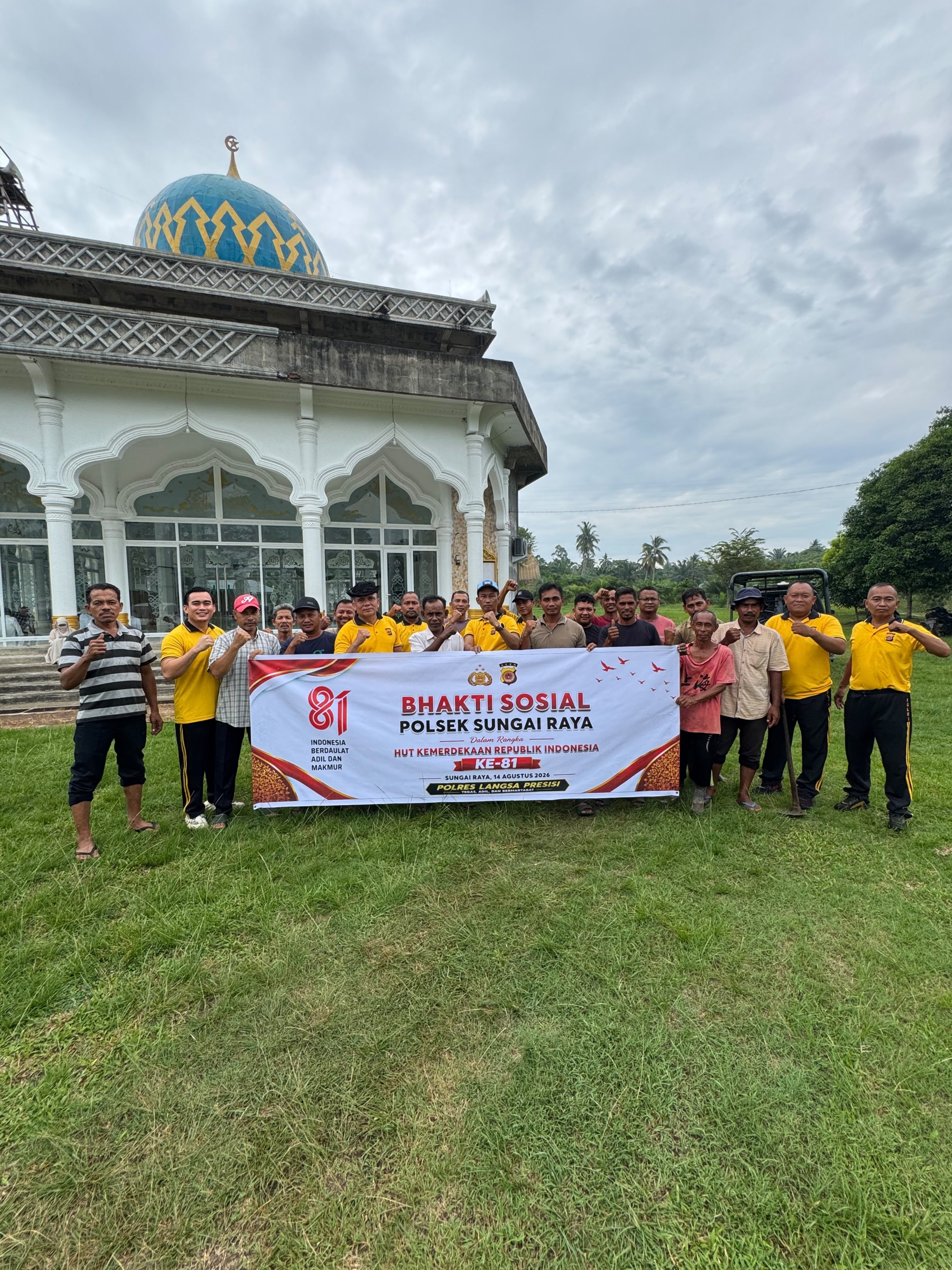 Polsek Sungai Raya Gelar Bakti Sosial Sambut HUT Kemerdekaan RI