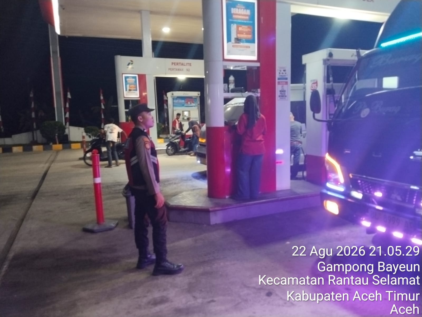 Polsek Rantau Selamat Perkuat Patroli Dialogis Di Bayeun Pada Malam Hari