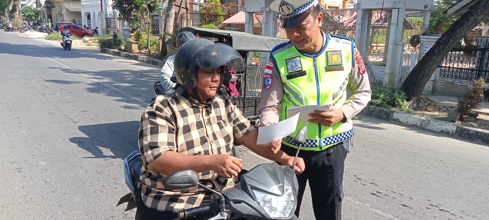 Satlantas Polres Langsa Edukasi Pengguna Jalan, Dorong Tertib Berlalu Lintas