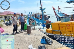 Polres Langsa Perkuat Keselamatan Nelayan Melalui Patroli Dialogis di TPI Kuala Langsa
