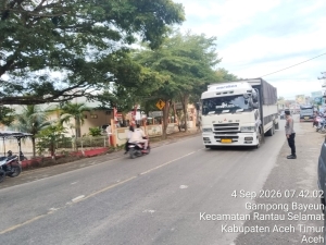 Strong Point Pagi Polsek Rantau Selamat, Polisi Hadir Jaga Kelancaran Arus Lalu Lintas