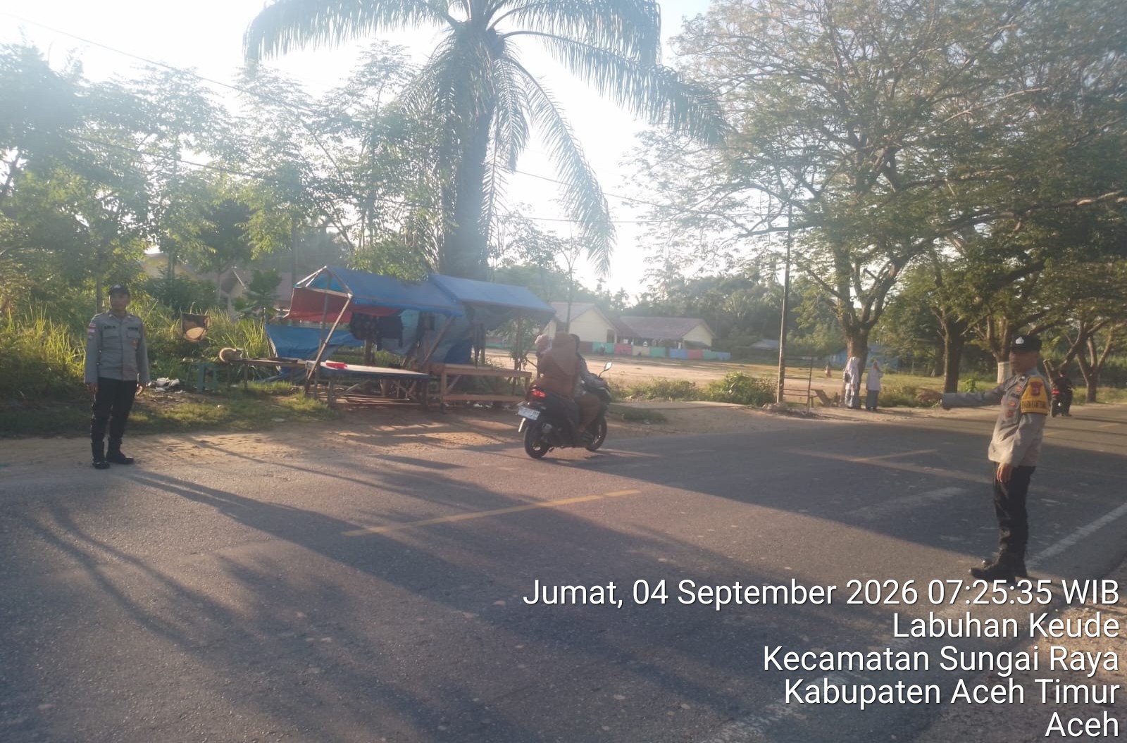 Polsek Sungai Raya Tingkatkan Pelayanan Pagi, Jaga Keselamatan Pelajar dan Pengguna Jalan