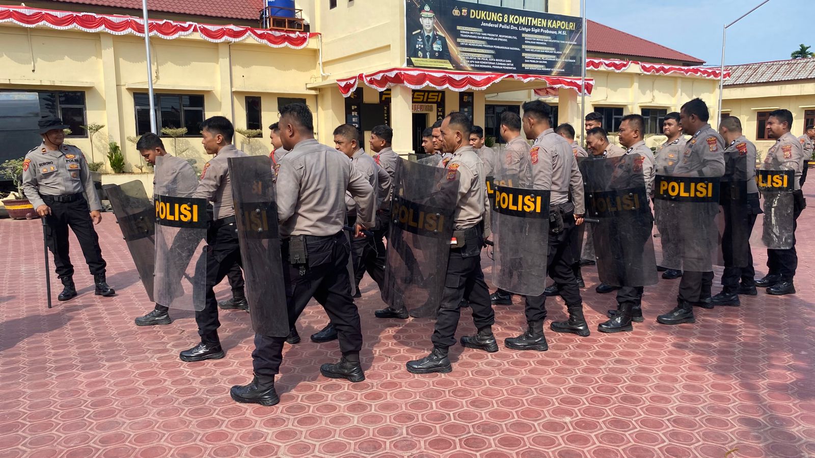 Sat Samapta Polres Langsa Tingkatkan Kemampuan Personel Melalui Latihan Dalmas Awal dan Lanjut