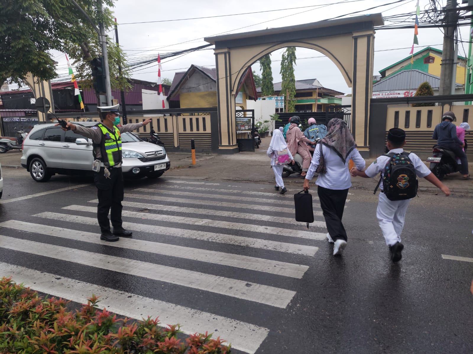 Strong Point Pagi Satlantas Polres Langsa Hadirkan Pelayanan dan Pengaturan Lalu Lintas di Jalan Ahmad Yani