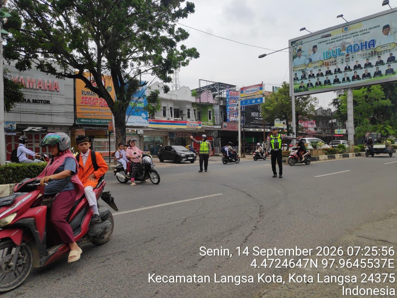 Sat Lantas Polres Langsa Perkuat Pelayanan Pagi, Jaga Kelancaran Arus Lalu Lintas