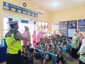 Satlantas Polres Langsa Kenalkan Tertib Berlalu Lintas Melalui Program Polisi Sahabat Anak
