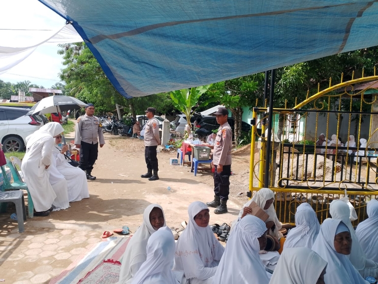 Polsek Manyak Payed Amankan Silaturahmi Dan Zikir Bersama Di Masjid Bandung Jaya