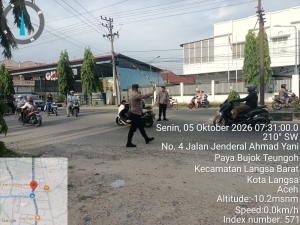 Polsek Langsa Barat Perkuat Pengaturan Lalu Lintas Di Sejumlah Titik Aktivitas Warga