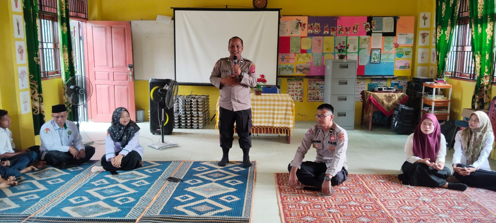 Satbinmas Polres Langsa Edukasi Pelajar Melalui Polisi Saweu Sikula Cegah Kenakalan Remaja
