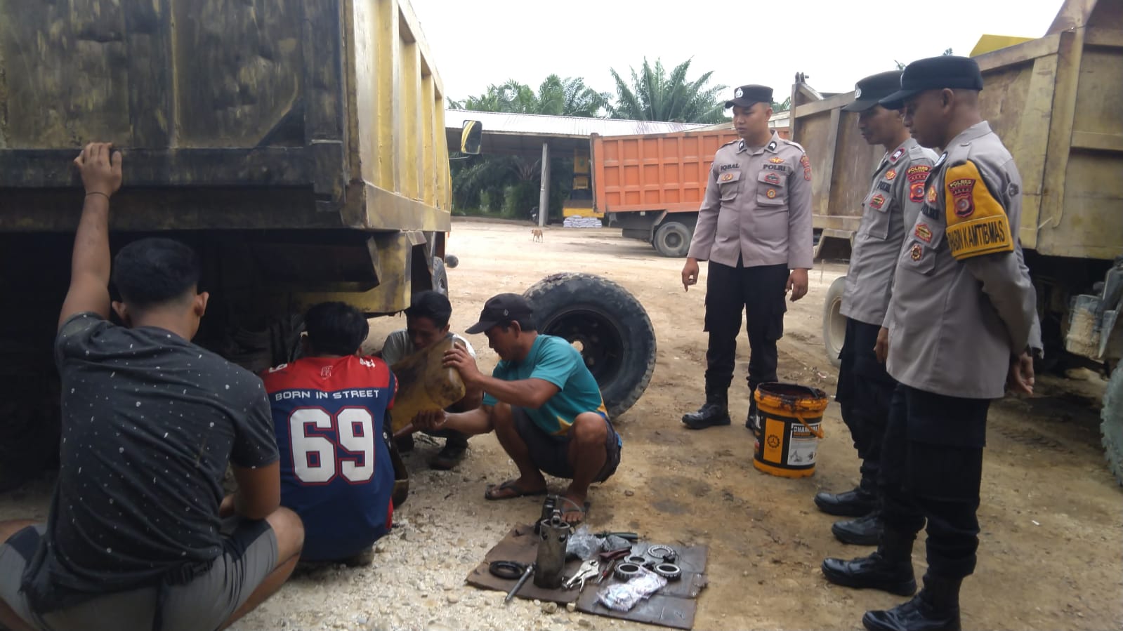 Polsek Langsa Barat Tingkatkan Patroli Harkamtibmas, Pantau Aktivitas Warga Di Dua Gampong