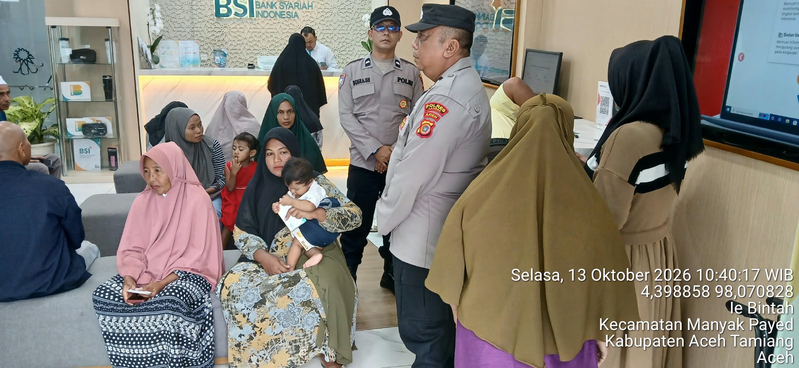 Polsek Manyak Payed Gencarkan Patroli Wilayah, Pastikan Aktivitas Masyarakat Berjalan Aman Dan Kondusif