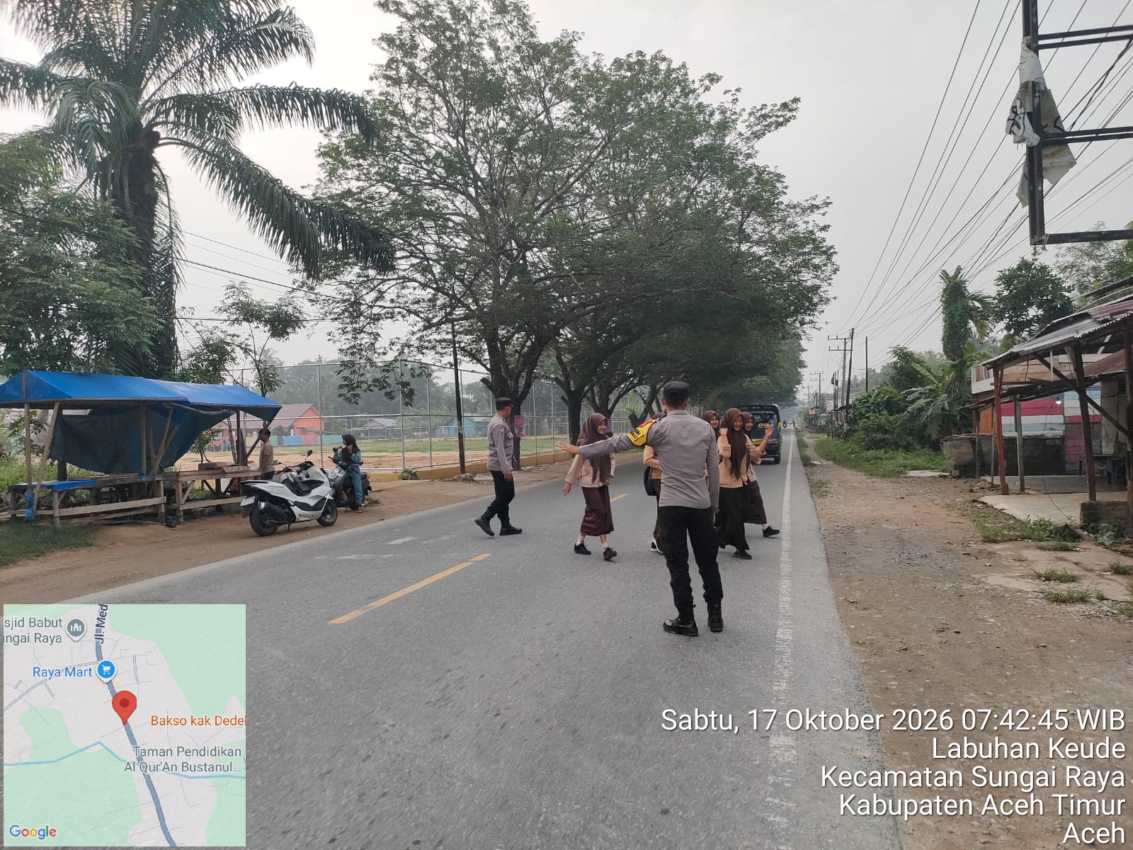 Polsek Sungai Raya Laksanakan Pengaturan Lalu Lintas Di Kawasan Sekolah, Cegah Kecelakaan Dan Wujudkan Kamseltibcarlantas