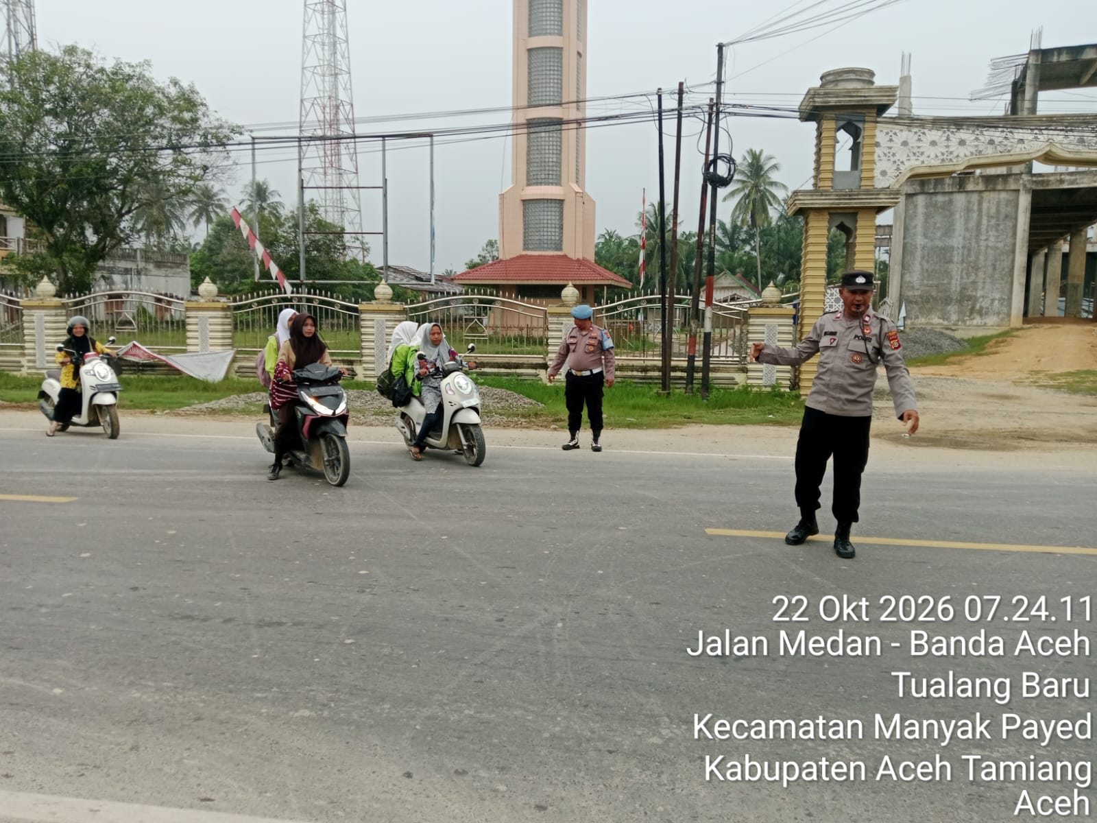 Polsek Manyak Payed Gelar Pengaturan Lalu Lintas Pagi Di Kawasan Sekolah