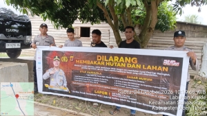 Polsek Sungai Raya Gencarkan Patroli Karhutla Di Labuhan Keude, Cegah Kebakaran Sejak Dini