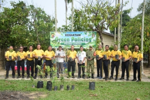 Polres Langsa Gelar Green Policing Di Buket Rata, Perkuat Kepedulian Terhadap Kelestarian Lingkungan